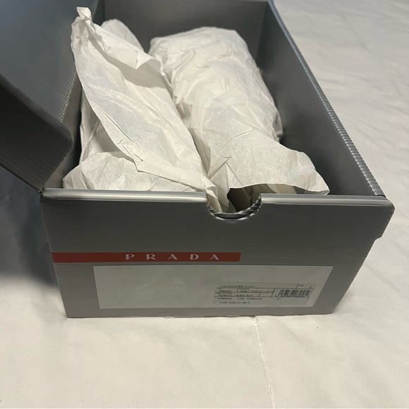 Fashionable Prada Sneakers size 9.5 - Picture 2 of 7